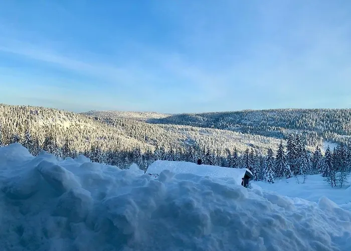 Middagslia - At Skrim With Amazing View