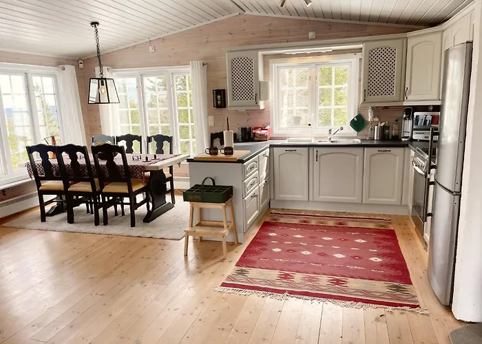 Middagslia - At Skrim With Amazing View *